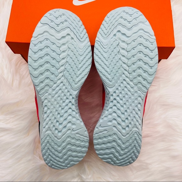 Nike Odyssey React 2 Flyknit - Picture 4 of 6